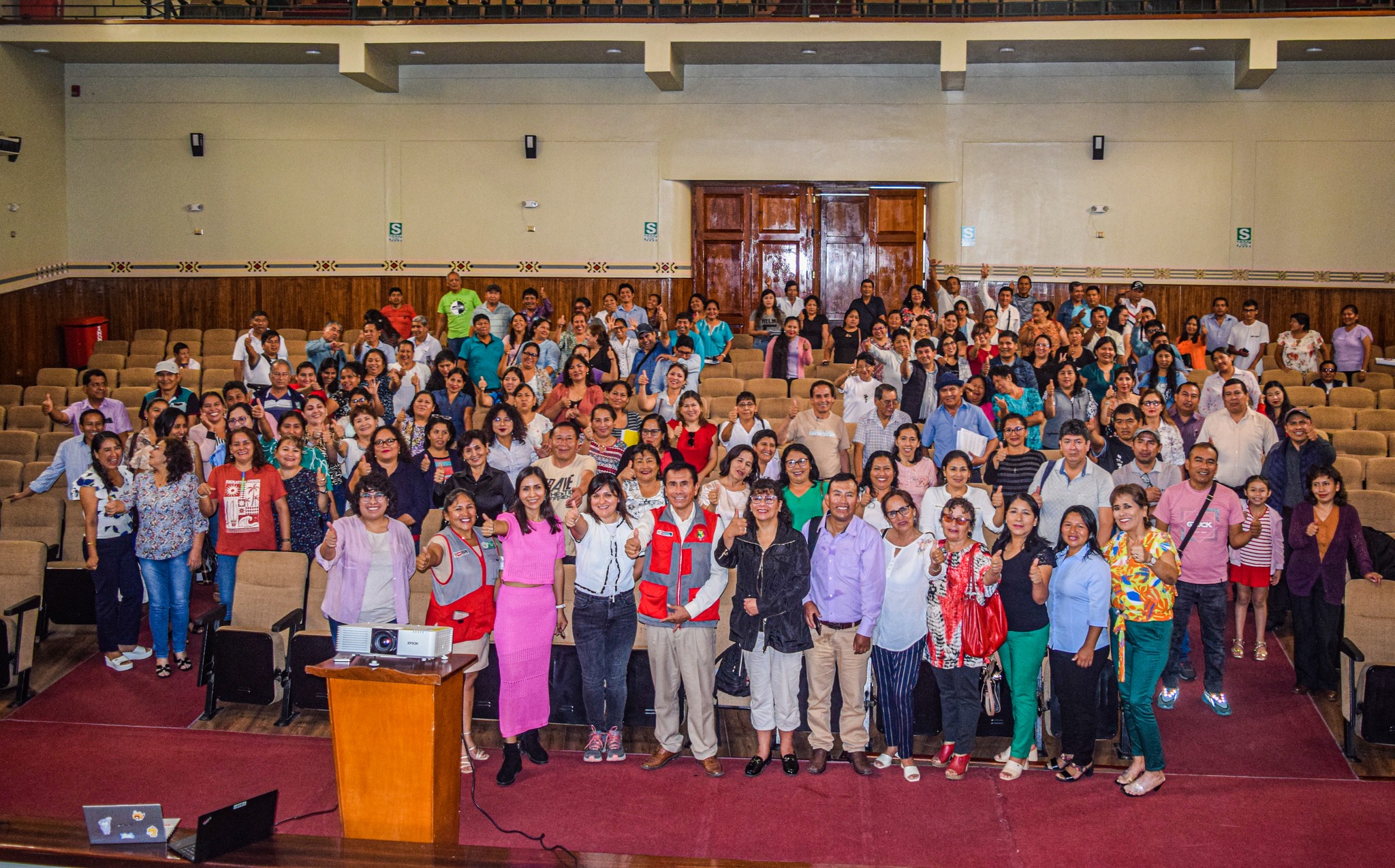 Comunidad educativa de la UGEL La Convención